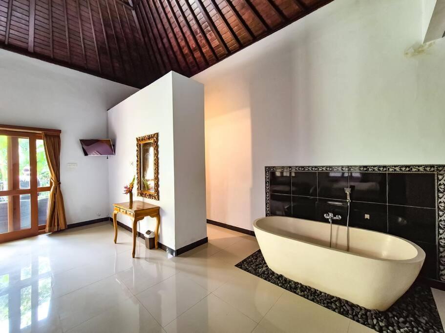 The Sempuana Villa Denpasar Exteriör bild